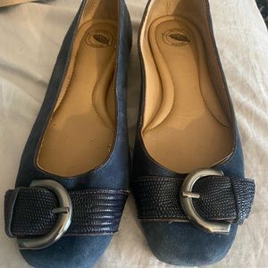 Navy blue suede nurture flats with buckle
